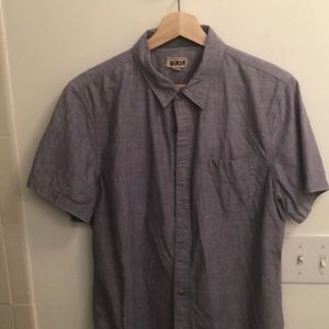 Short sleeve button up